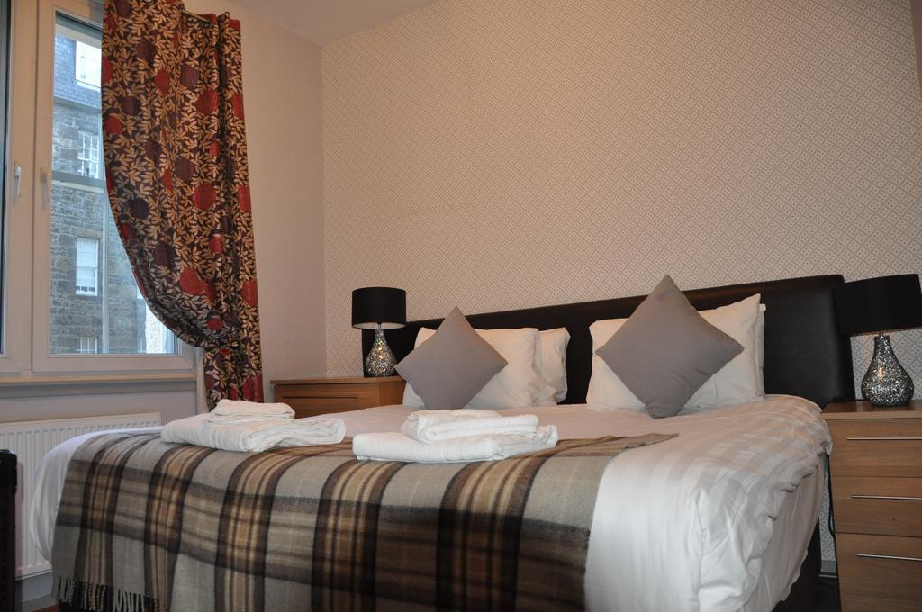 Stay Edinburgh City Apartments - Royal Mile Room photo